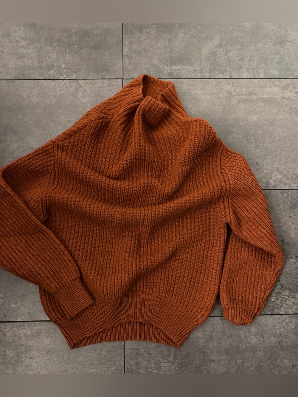 Wilfred Chunky Turtleneck Sweater in Burnt Orange